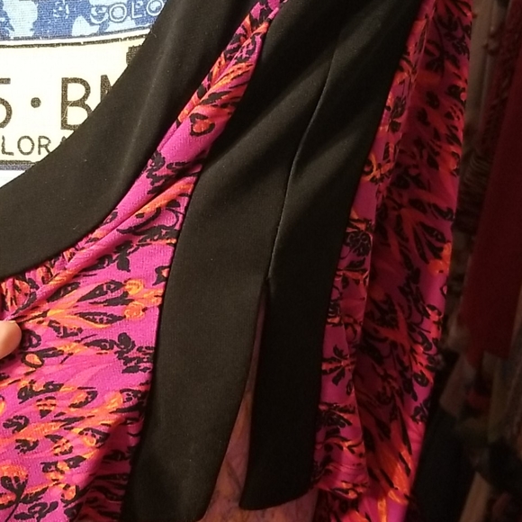 Tunic - Picture 2 of 3